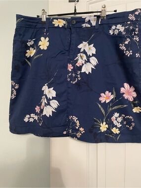Navy Floral Mini Skort